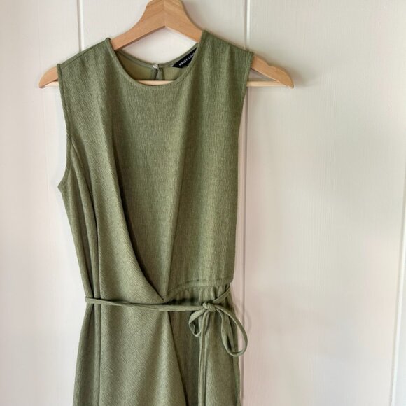 Green textured Maggie London faux-wrap dress size 4 - Picture 2 of 10
